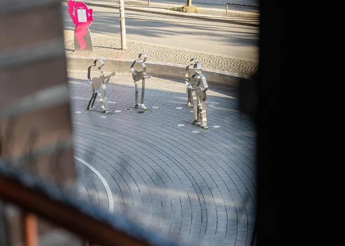 Am Beatles-platz